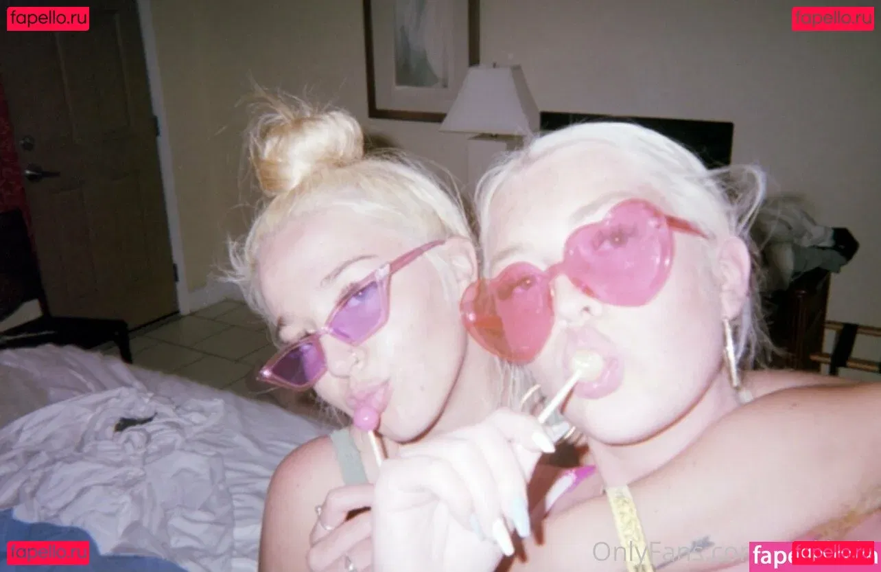 andi111 Onlyfans Photo Gallery 