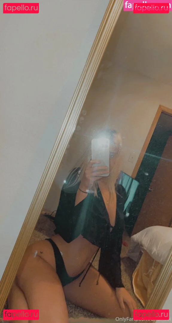 andi111 Onlyfans Photo Gallery 