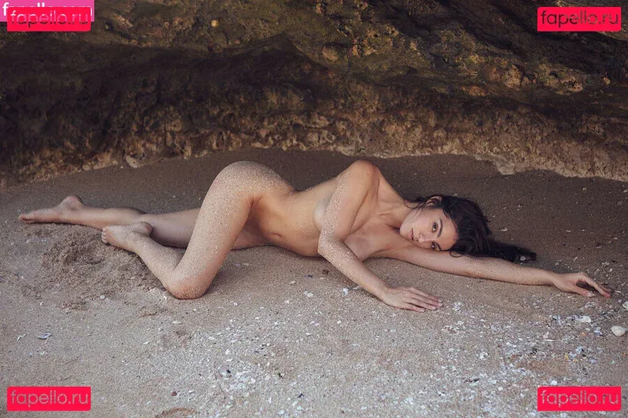 Mathilde Lasry Onlyfans Photo Gallery 