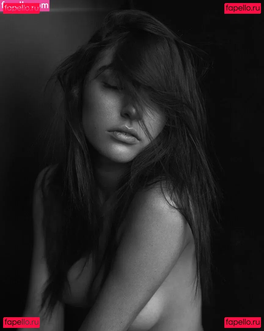 Mathilde Lasry Onlyfans Photo Gallery 