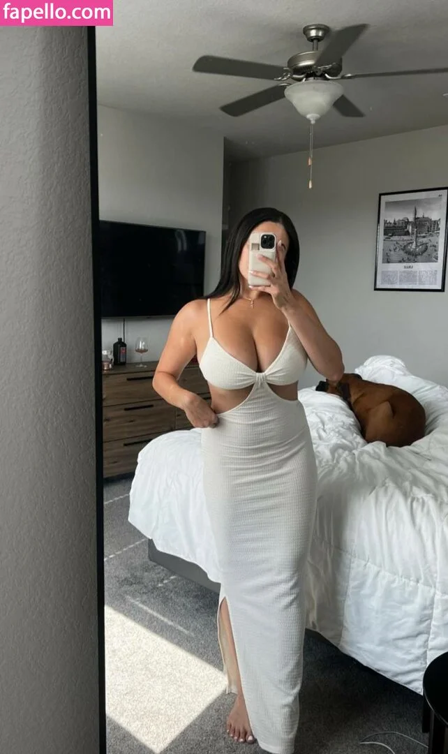 Bienbelle Onlyfans Photo Gallery 