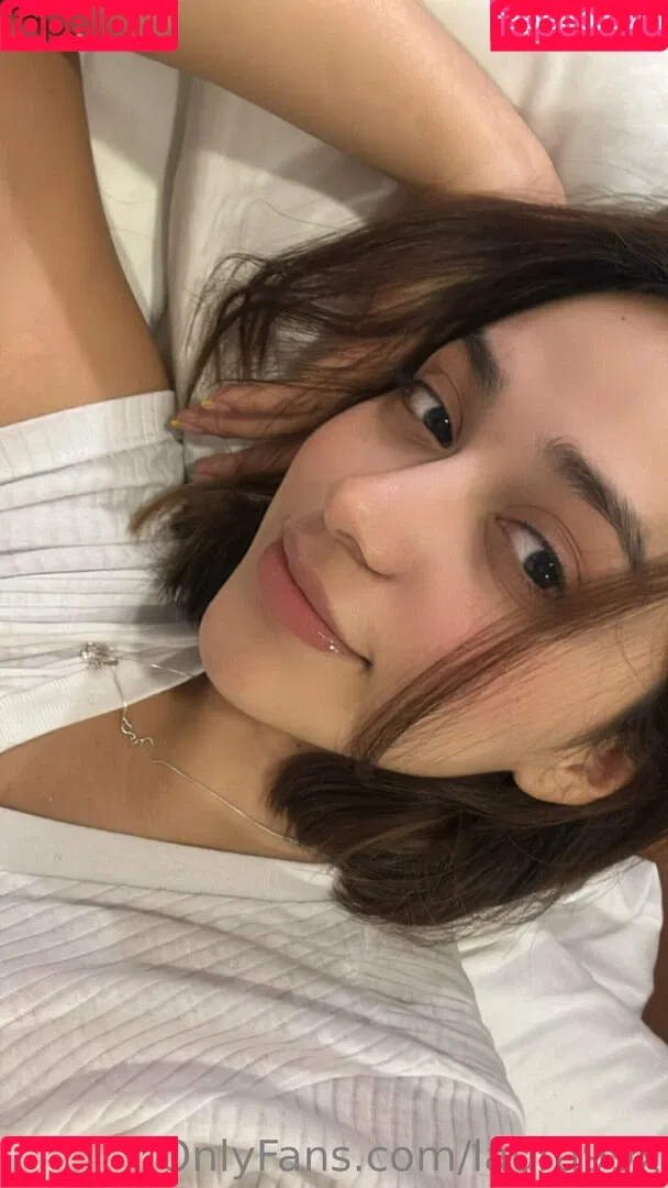 laura99x Onlyfans Photo Gallery 