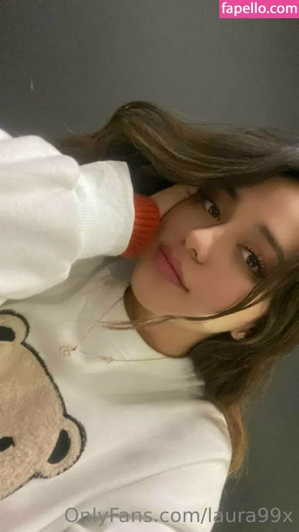 laura99x Onlyfans Photo Gallery 
