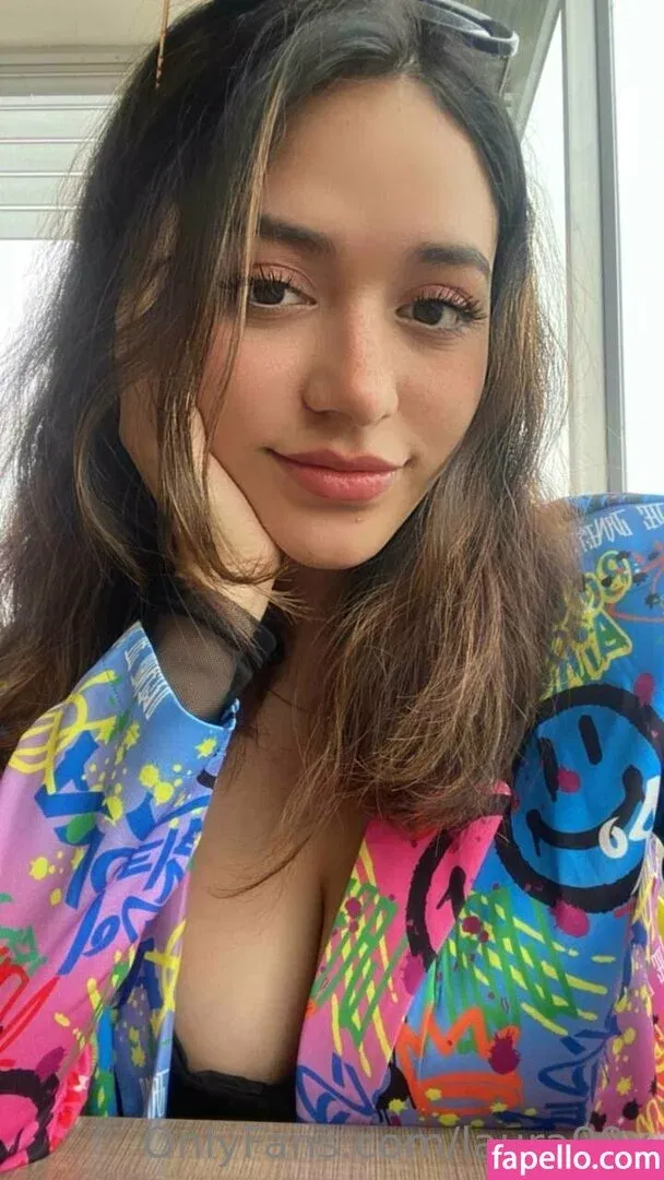 laura99x Onlyfans Photo Gallery 