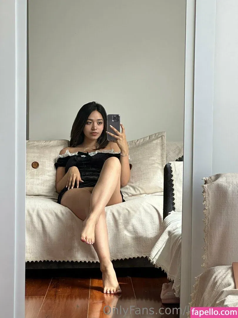 laura99x Onlyfans Photo Gallery 