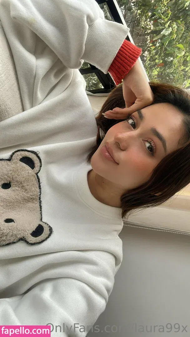 laura99x Onlyfans Photo Gallery 