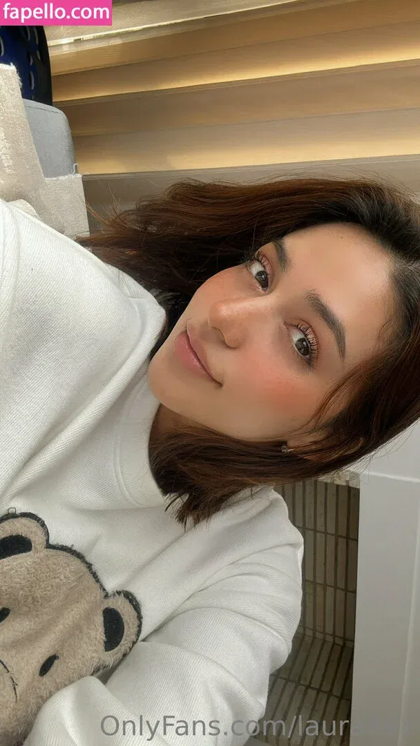 laura99x Onlyfans Photo Gallery 