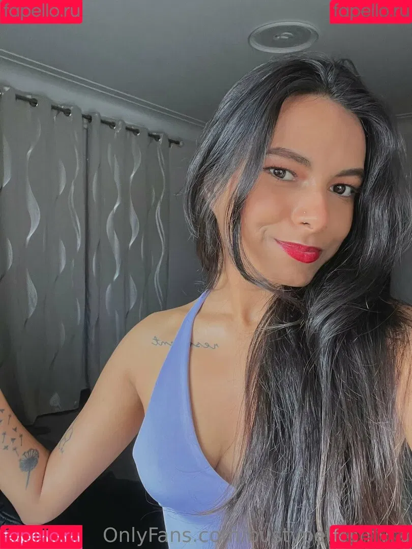 bustypetitemyra Onlyfans Photo Gallery 
