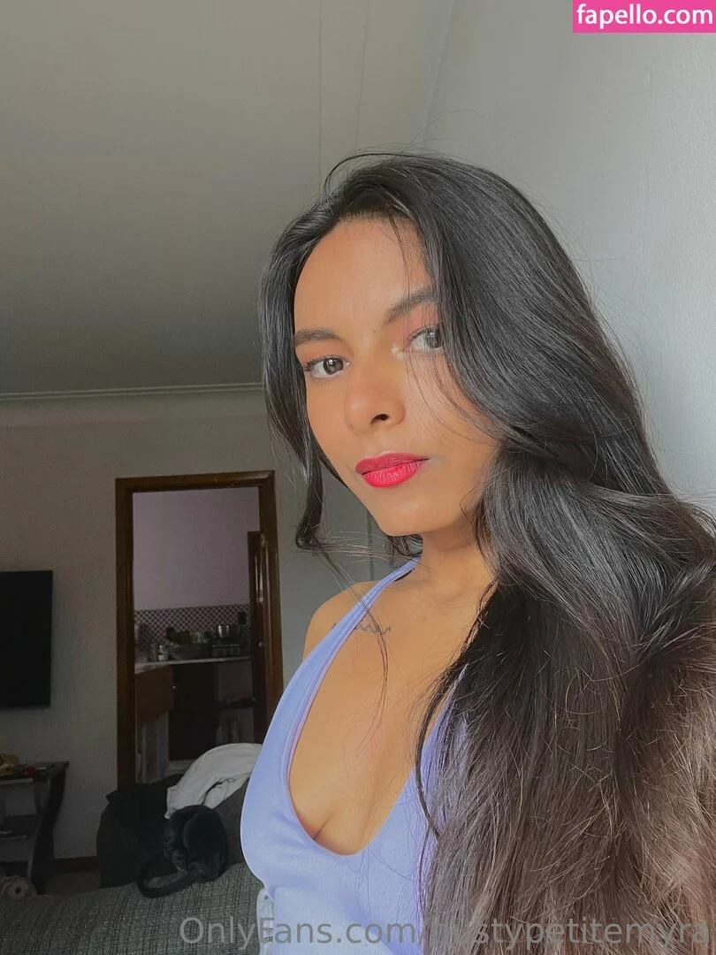 bustypetitemyra Onlyfans Photo Gallery 