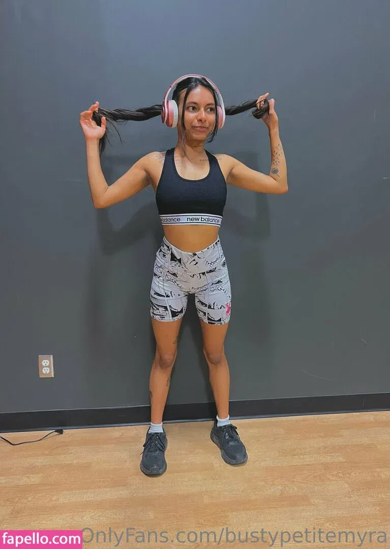 bustypetitemyra Onlyfans Photo Gallery 