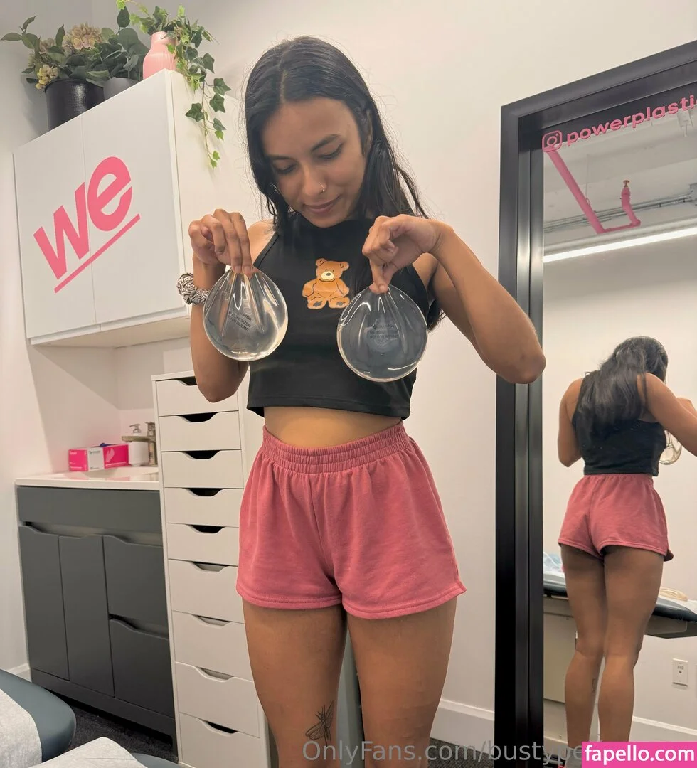 bustypetitemyra Onlyfans Photo Gallery 