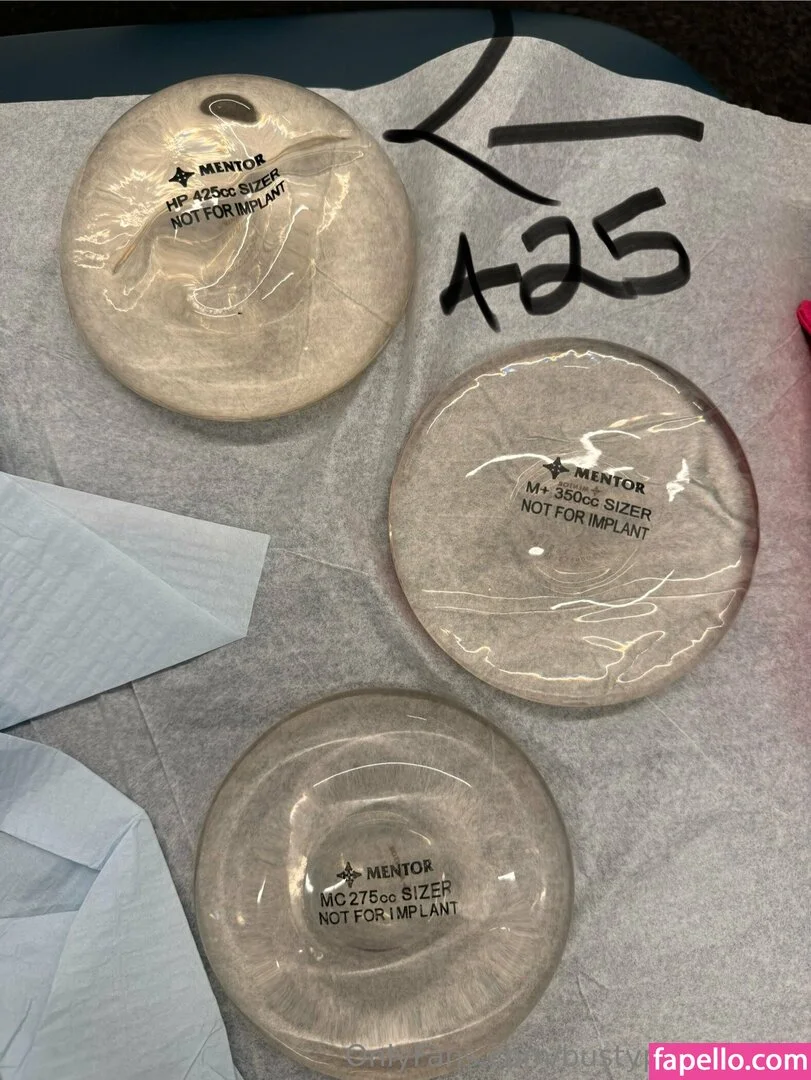 bustypetitemyra Onlyfans Photo Gallery 