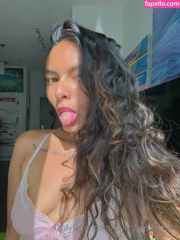 bustypetitemyra Onlyfans Photo Gallery 