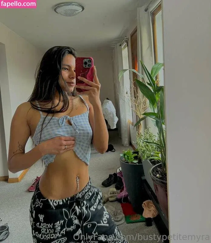 bustypetitemyra Onlyfans Photo Gallery 
