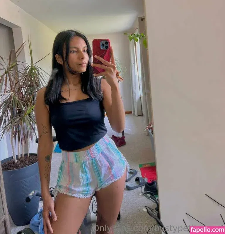 bustypetitemyra Onlyfans Photo Gallery 