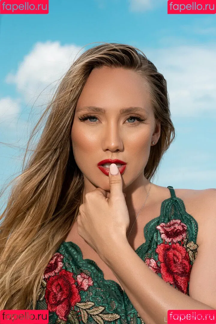 AJ Applegate Onlyfans Photo Gallery 