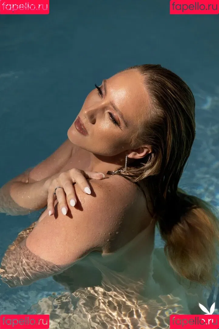 AJ Applegate Onlyfans Photo Gallery 