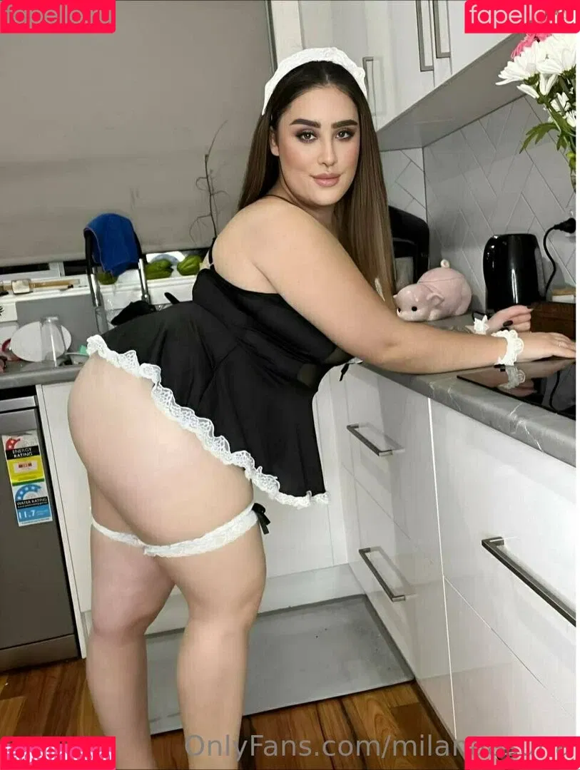 milanaasuna Onlyfans Photo Gallery 
