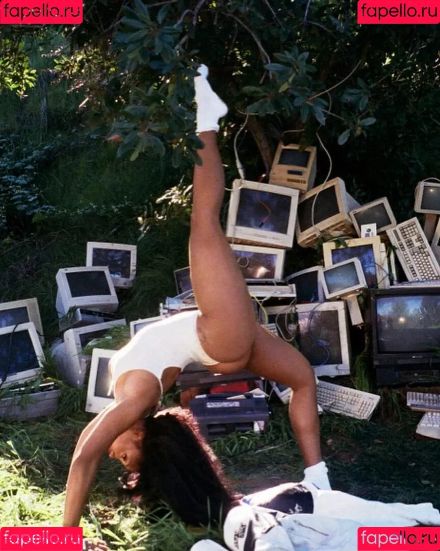 SZA Onlyfans Photo Gallery 