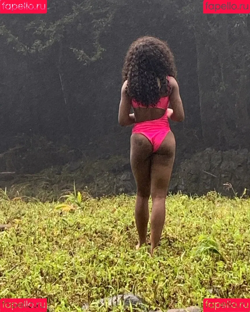 SZA Onlyfans Photo Gallery 