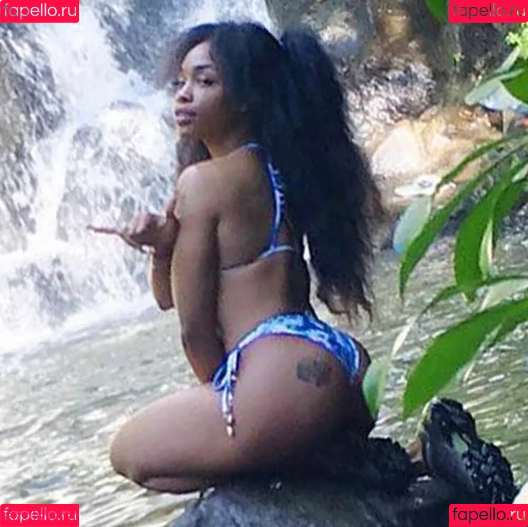 SZA Onlyfans Photo Gallery 