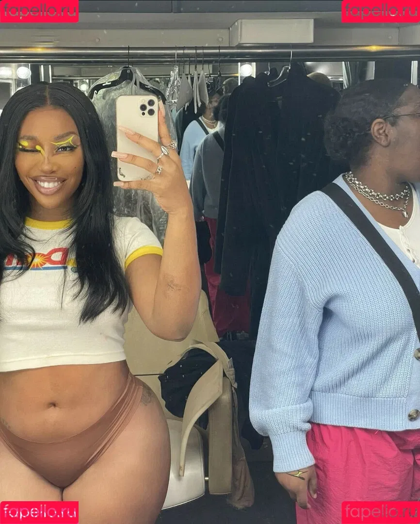 SZA Onlyfans Photo Gallery 