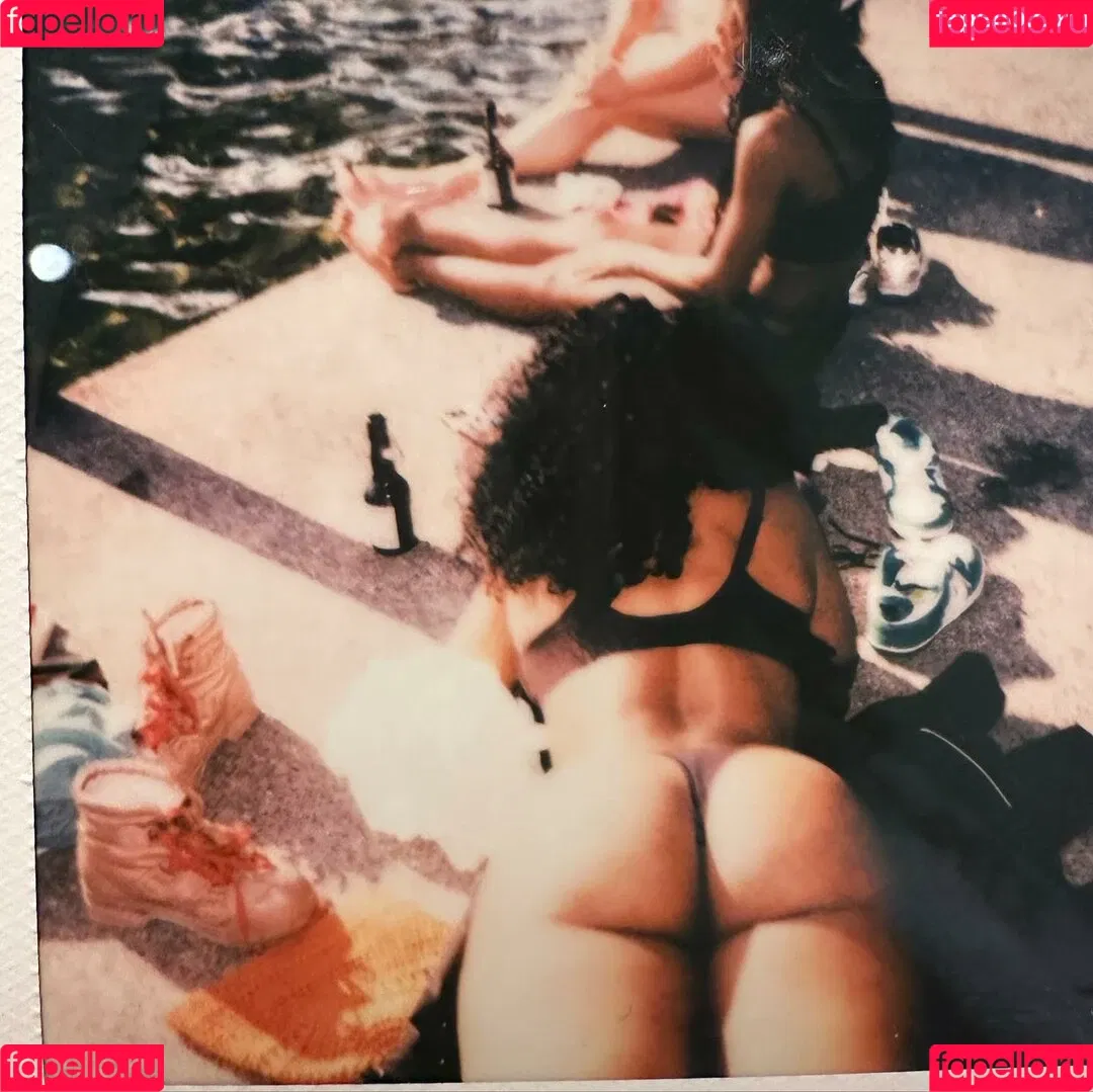 SZA Onlyfans Photo Gallery 