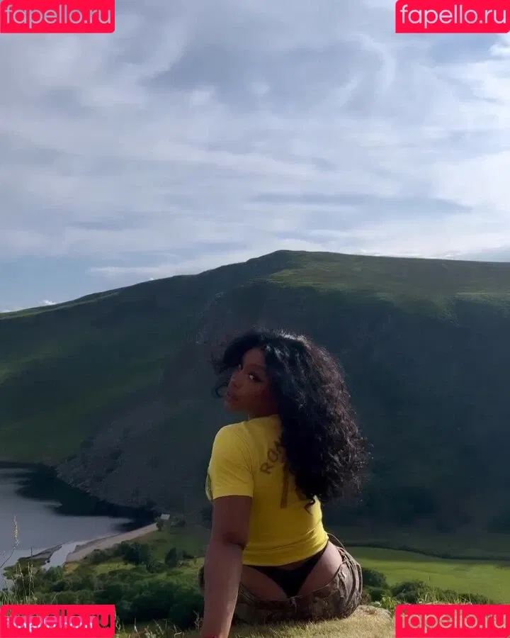 SZA Onlyfans Photo Gallery 