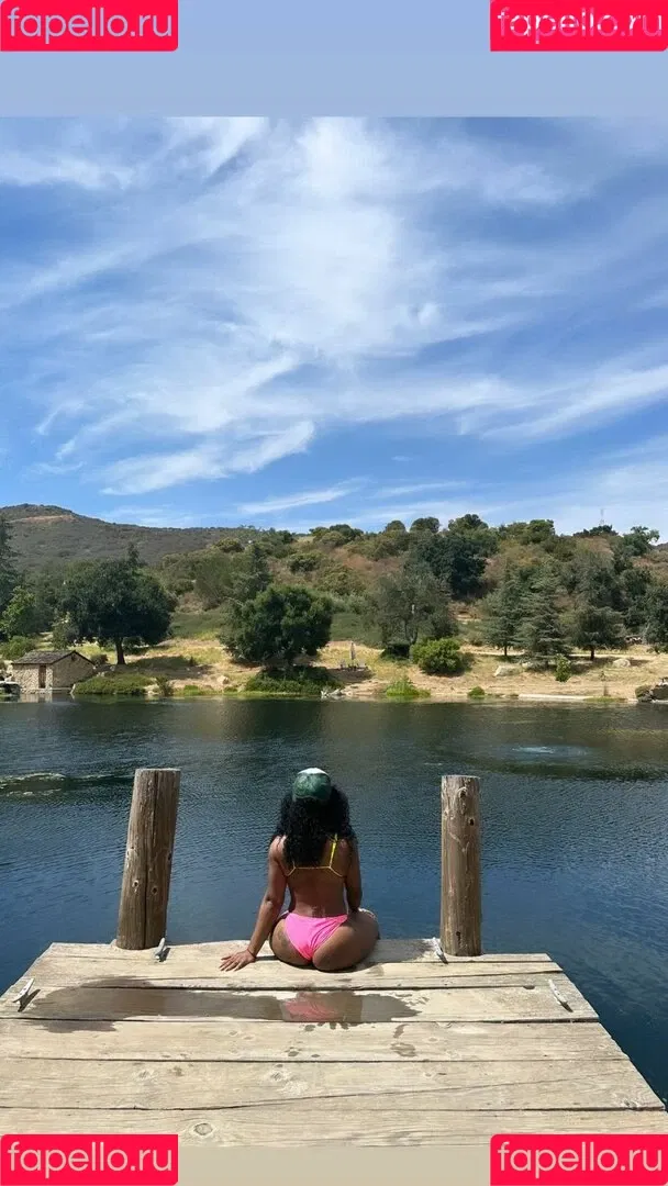 SZA Onlyfans Photo Gallery 