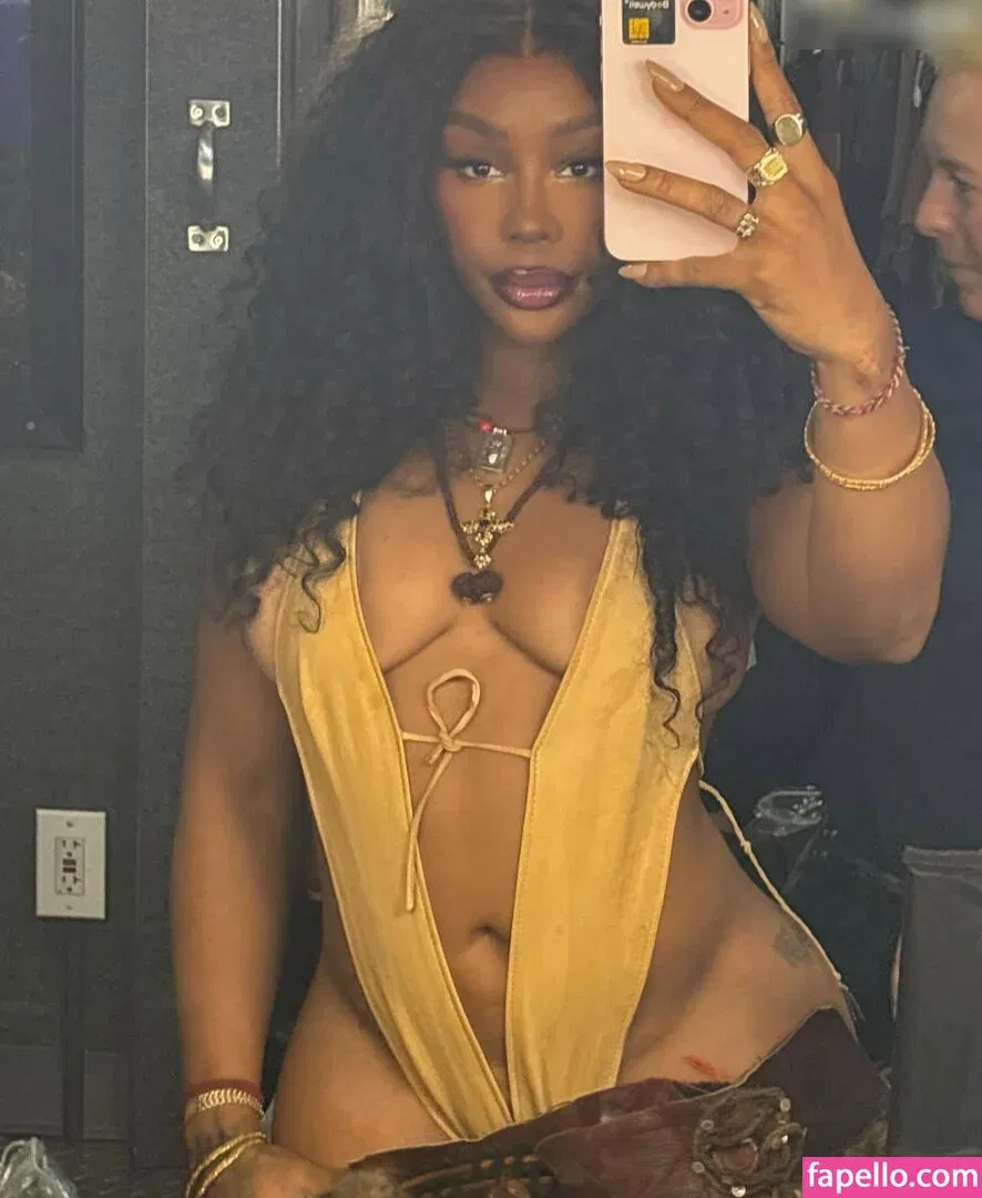 SZA Onlyfans Photo Gallery 