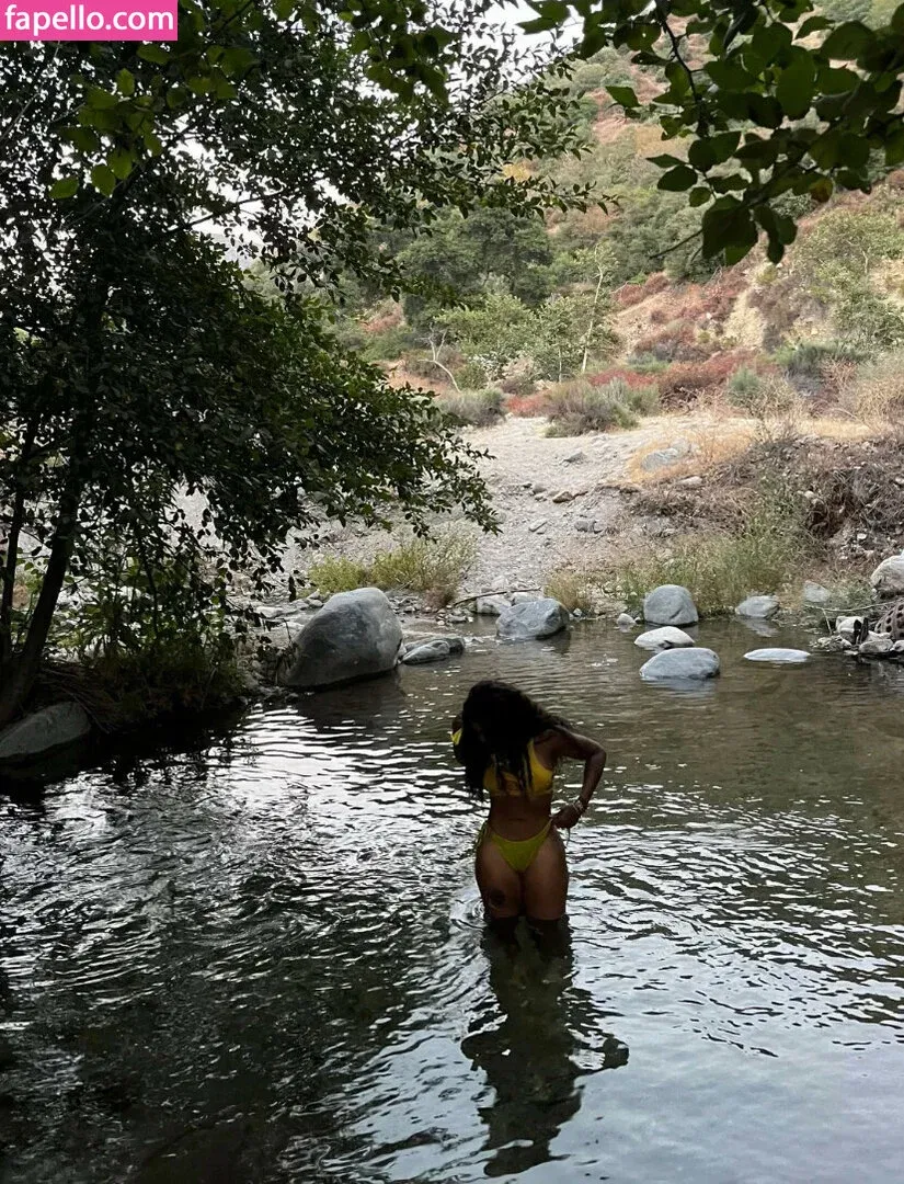 SZA Onlyfans Photo Gallery 