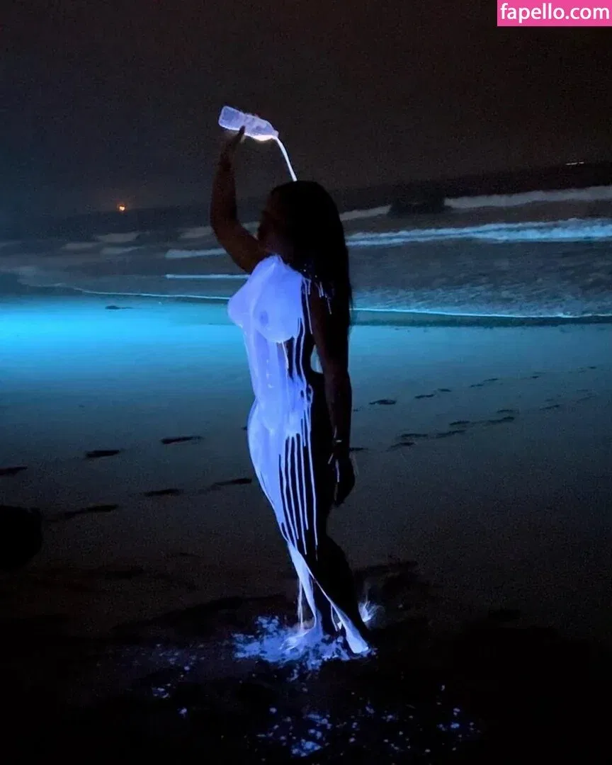 SZA Onlyfans Photo Gallery 