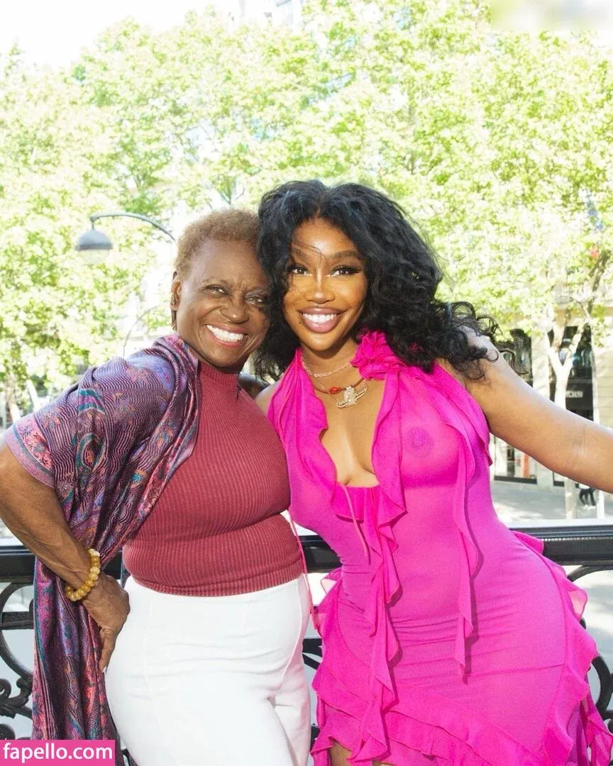 SZA Onlyfans Photo Gallery 