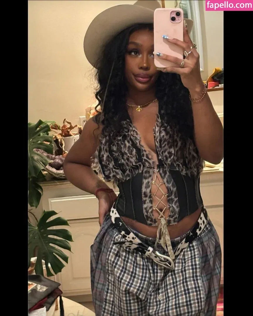 SZA Onlyfans Photo Gallery 