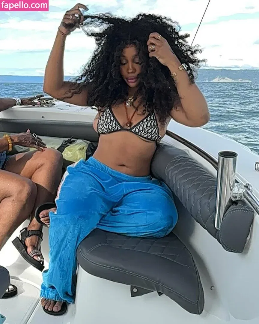 SZA Onlyfans Photo Gallery 