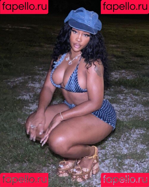 SZA Onlyfans Photo Gallery 