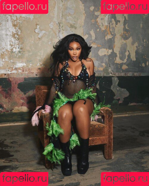 SZA Onlyfans Photo Gallery 