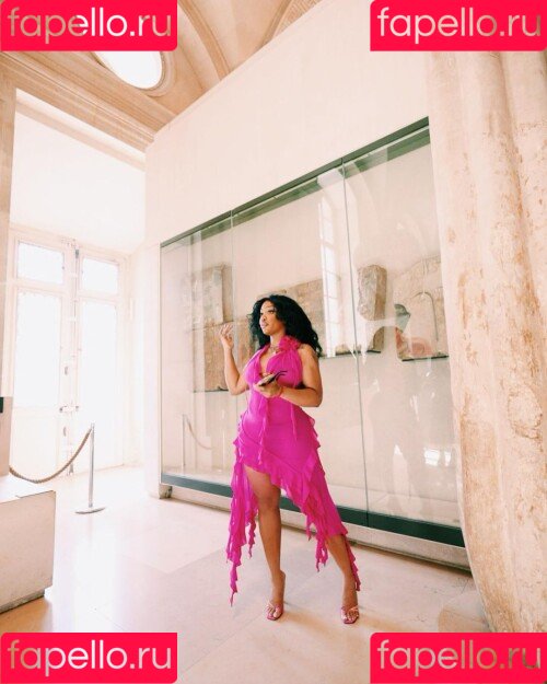 SZA Onlyfans Photo Gallery 