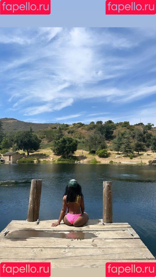 SZA Onlyfans Photo Gallery 