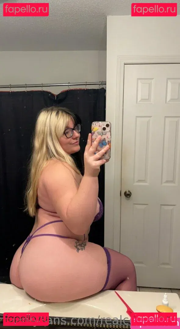 realcococash Onlyfans Photo Gallery 