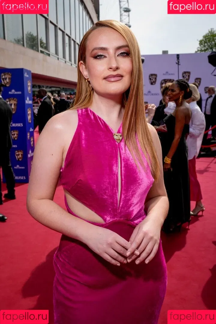 Amelia Dimoldenberg Onlyfans Photo Gallery 