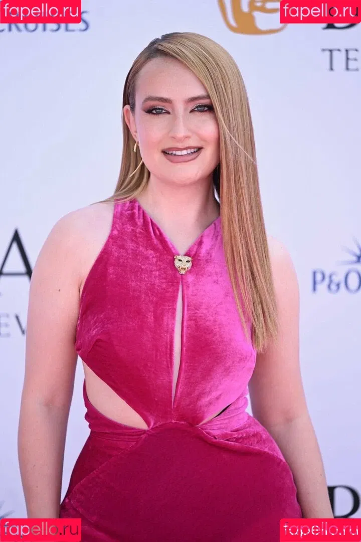 Amelia Dimoldenberg Onlyfans Photo Gallery 