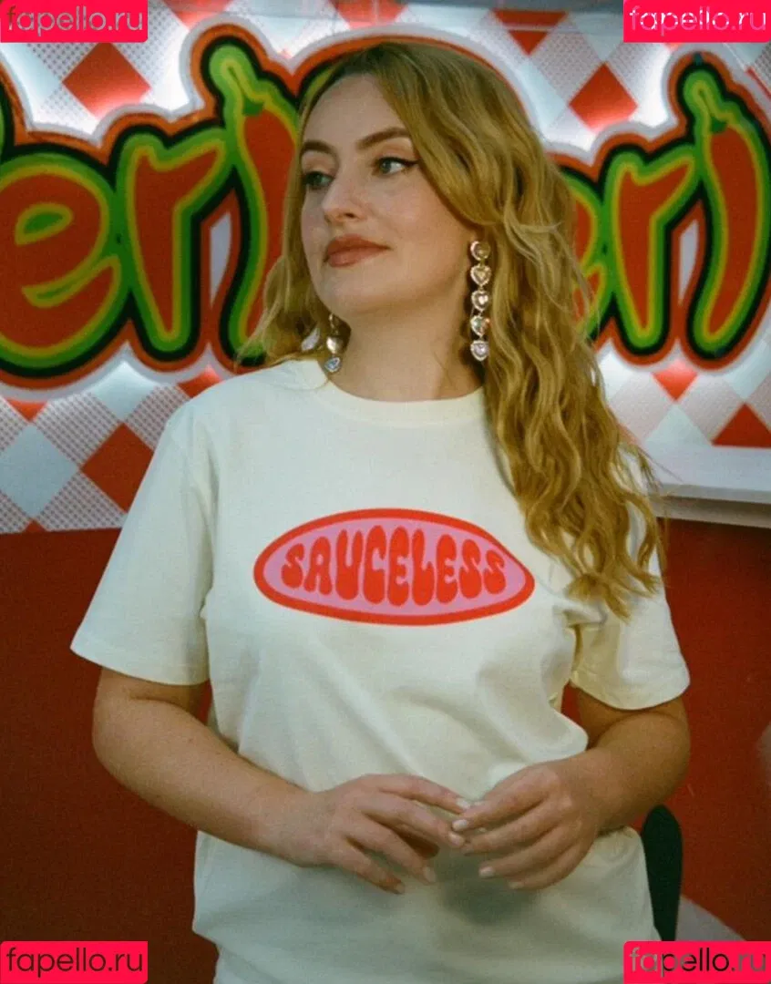 Amelia Dimoldenberg Onlyfans Photo Gallery 