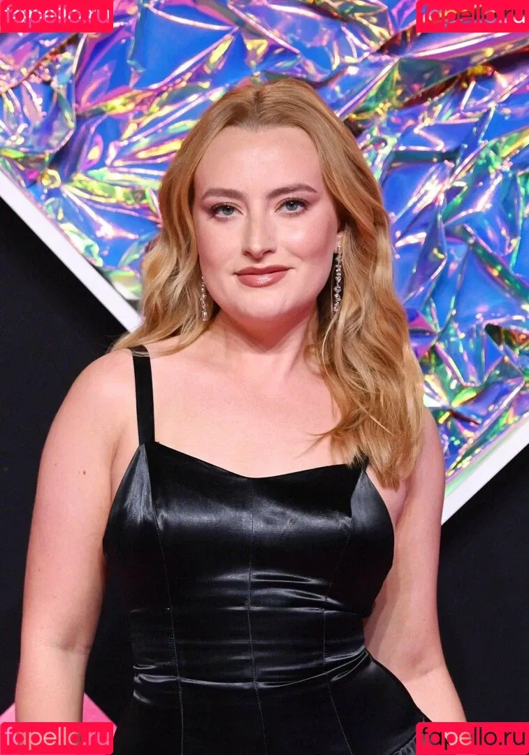 Amelia Dimoldenberg Onlyfans Photo Gallery 