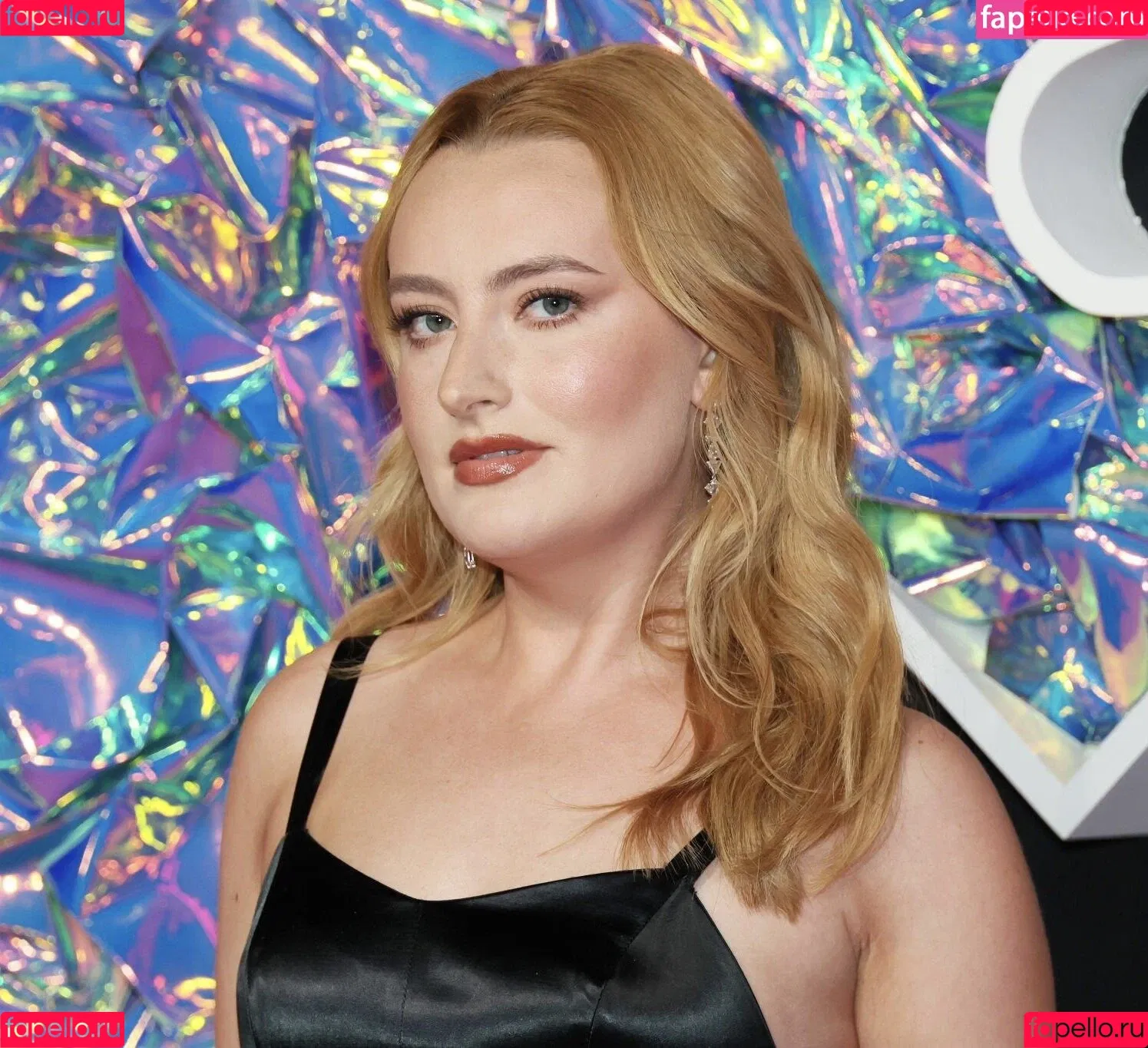 Amelia Dimoldenberg Onlyfans Photo Gallery 