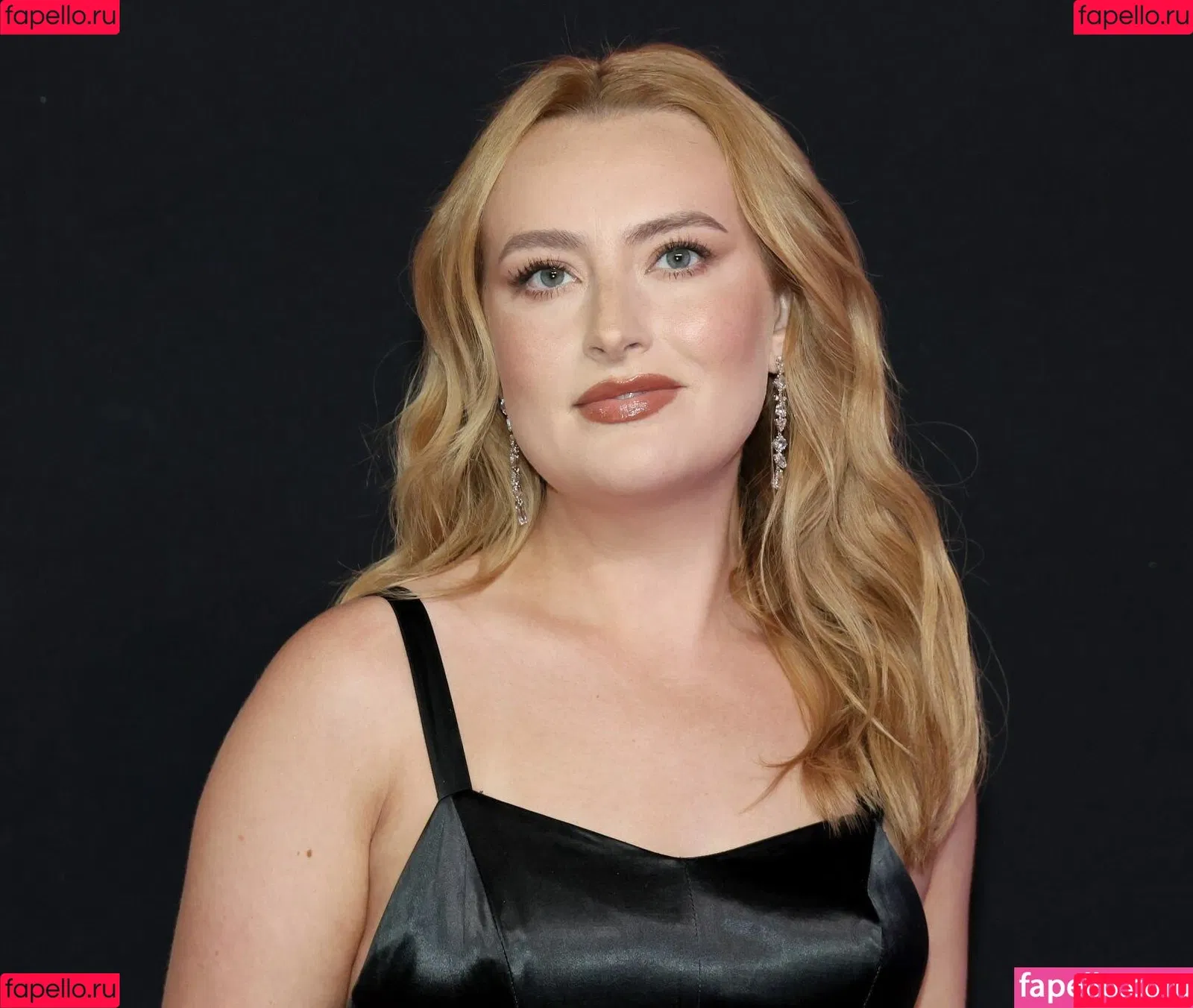 Amelia Dimoldenberg Onlyfans Photo Gallery 