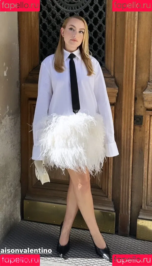 Amelia Dimoldenberg Onlyfans Photo Gallery 