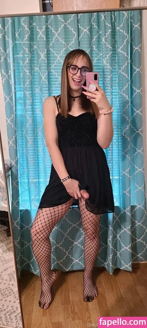 Nurse Kay Onlyfans Photo Gallery 