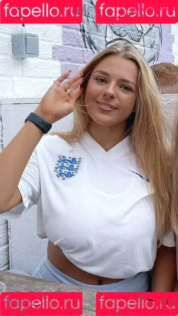 Chloe Ilsley Onlyfans Photo Gallery 