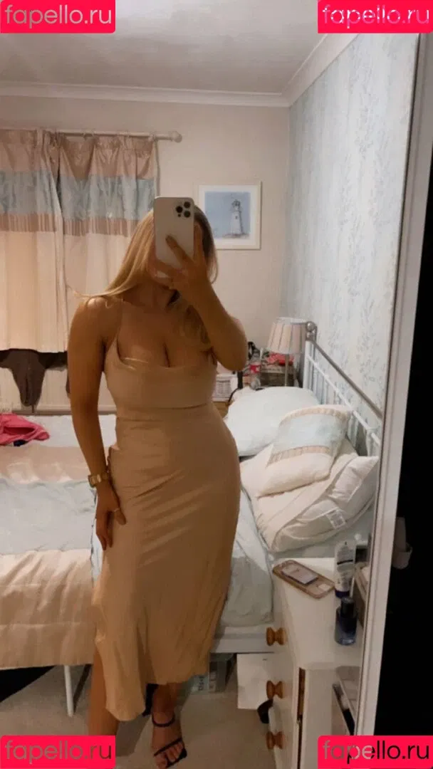 Chloe Ilsley Onlyfans Photo Gallery 